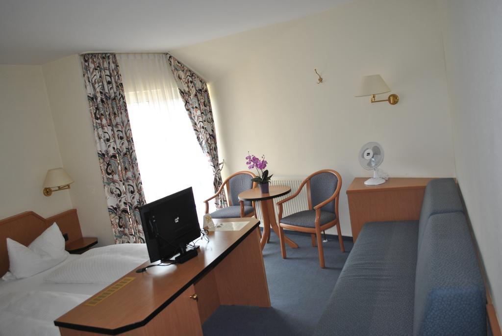 Hotel Garni Am Schaefersberg Niedernhausen Exteriér fotografie